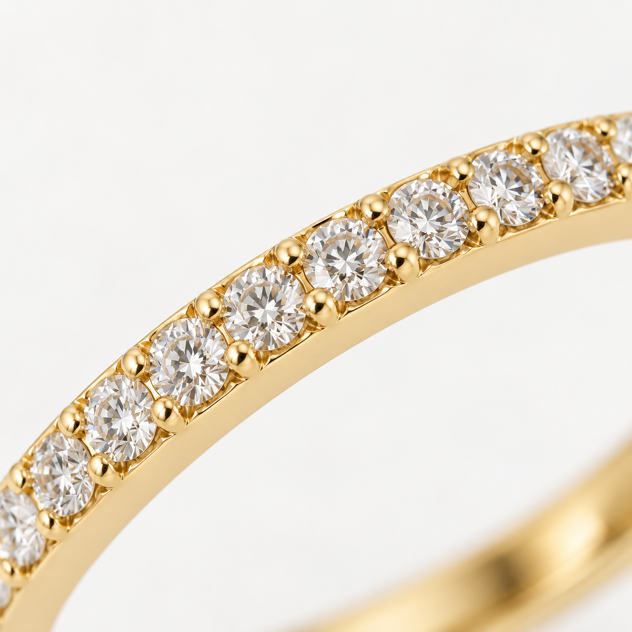 Pavé-Ringschiene in Gelbgold
